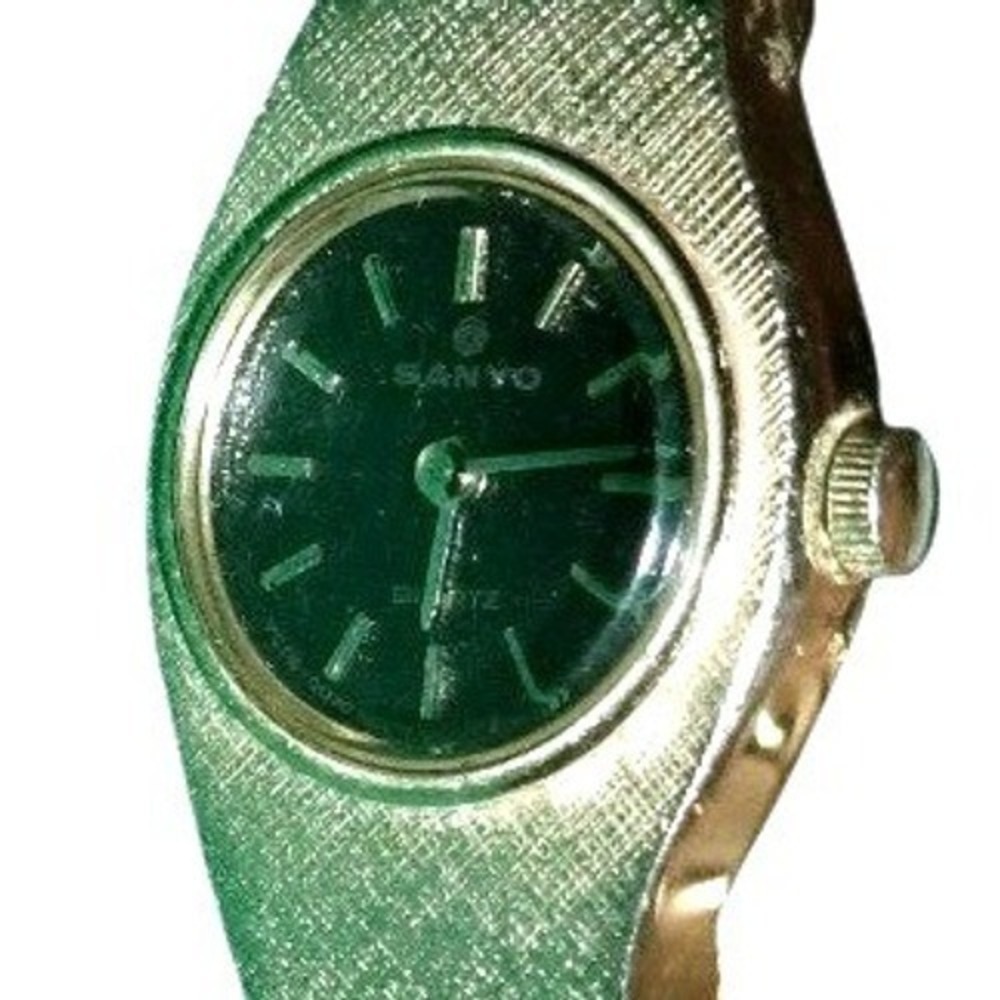Vintage Sanyo Women Gold Tone Quartz Watch Green Dial Mesh Band Stainless Back